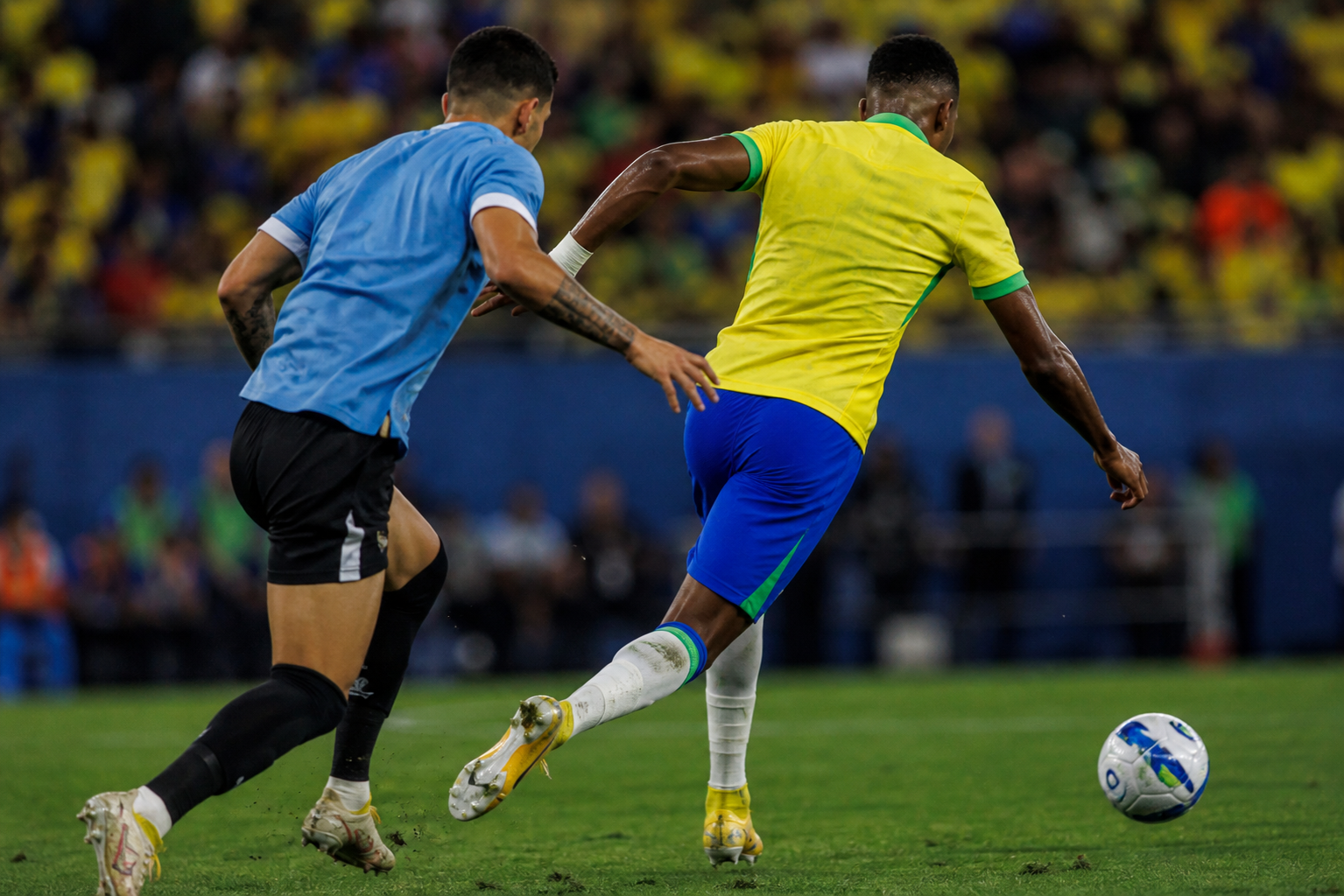 Analisar os resultados, a tabela e as perspectivas dos times para a segunda metade do campeonato